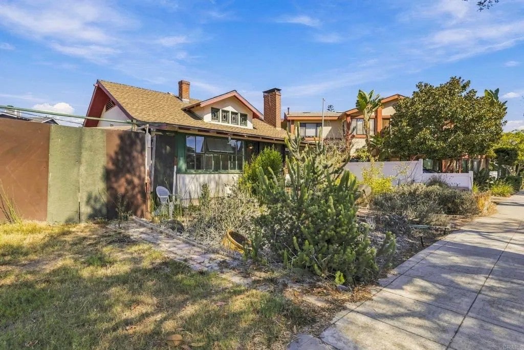 848 Olive Avenue