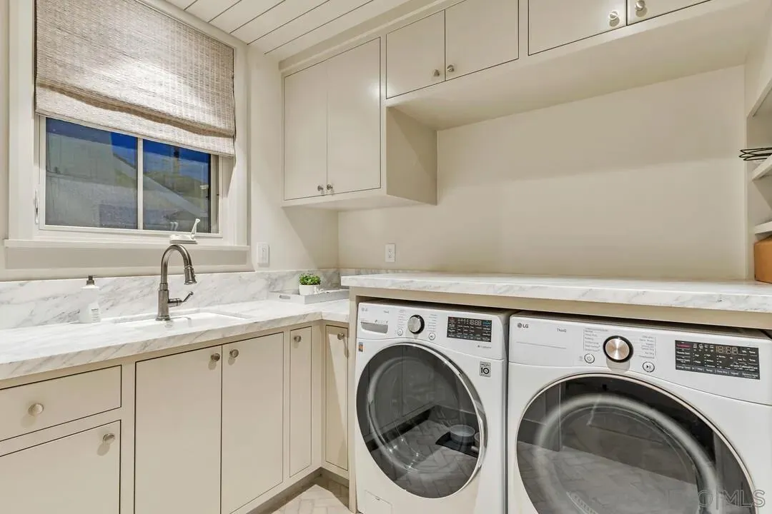 Corondo, California 92118, United States, 3 Bedrooms Bedrooms, ,4 BathroomsBathrooms,Residential,Active,139305