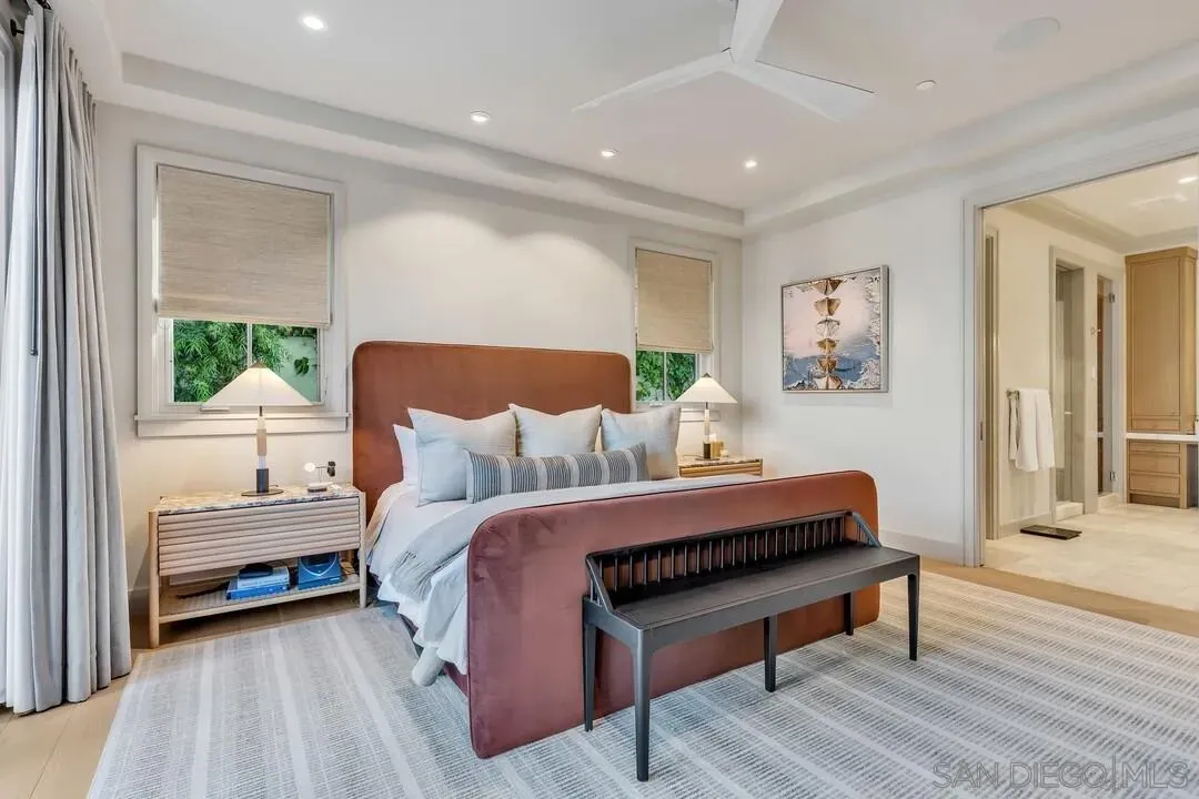 Corondo, California 92118, United States, 3 Bedrooms Bedrooms, ,4 BathroomsBathrooms,Residential,Active,139305