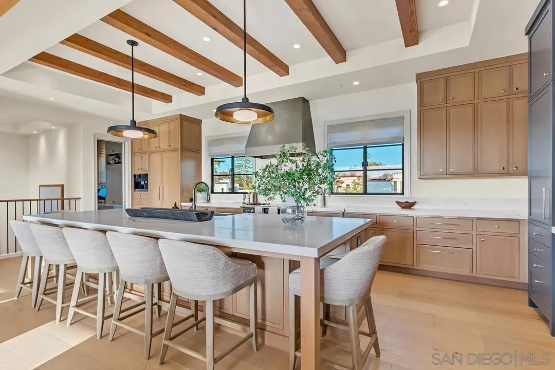 Corondo, California 92118, United States, 3 Bedrooms Bedrooms, ,4 BathroomsBathrooms,Residential,Active,139305