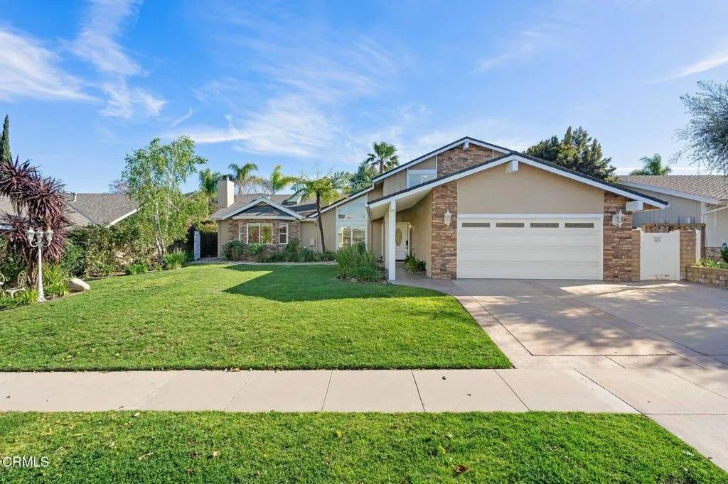 Photo of 738 Capitan Street, Thousand Oaks, CA 91320 (MLS # V1-35175)