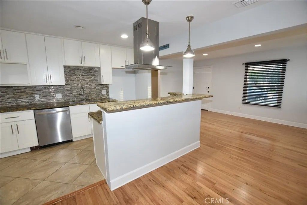 Photo of 514 Dahlia Ave, Imperial Beach, CA 91932 (MLS # SW26013666)