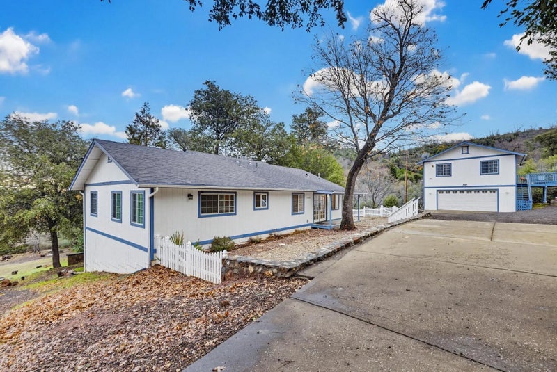 17009 Iron Springs Rd