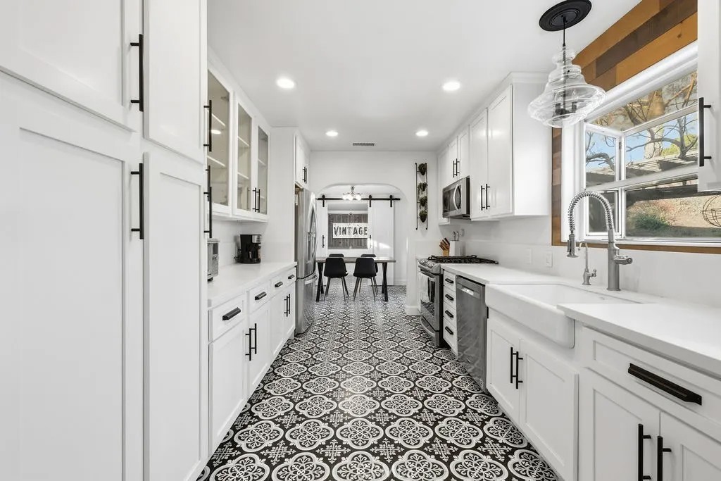 16070 Baker Canyon