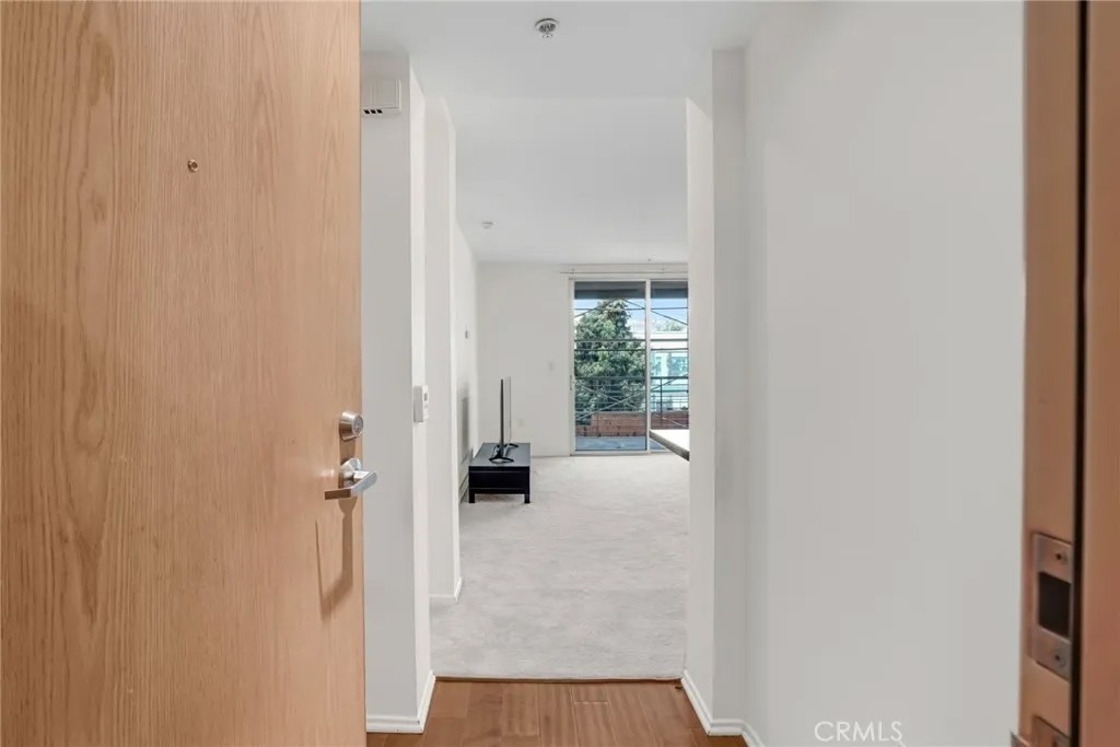 267 S San Pedro 217
