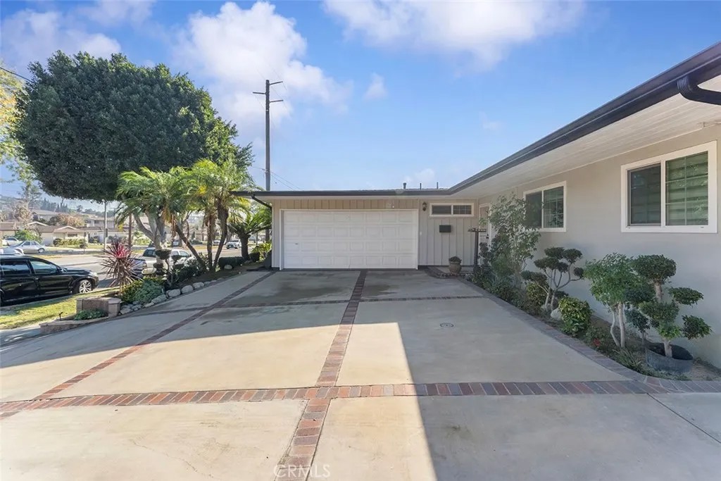 1343 S Garfield