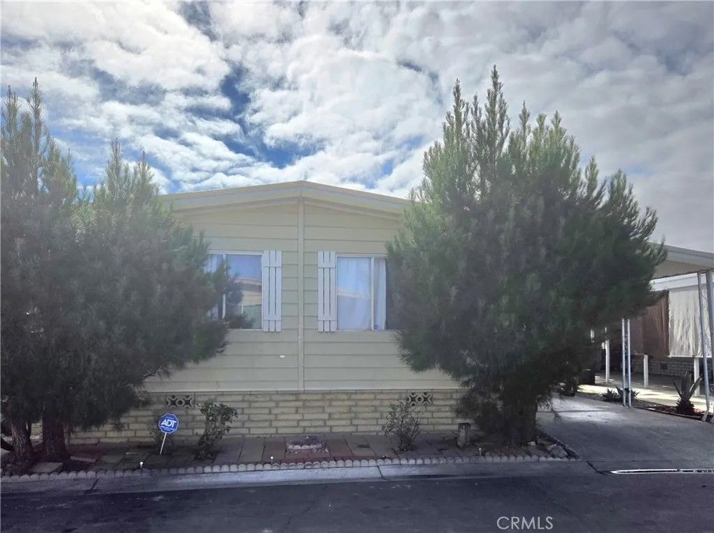 Photo of 2230 Lake Park Dr #54, San Jacinto, CA 92583 (MLS # SW25247301)