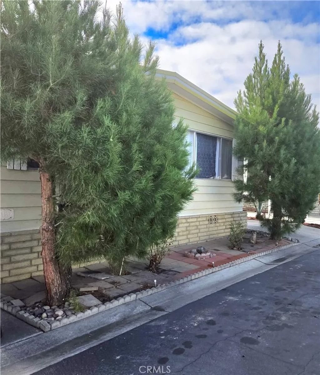 Photo of 2230 Lake Park Dr #54, San Jacinto, CA 92583 (MLS # SW25247301)