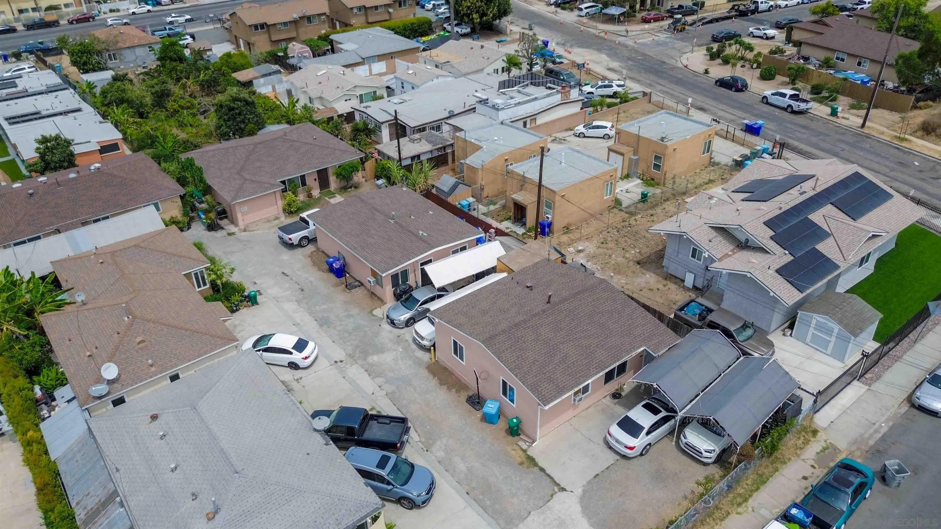 5484-88 Santa Margarita Street