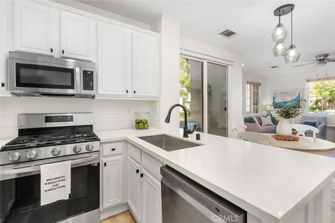 Tiny photo for 44989 Bellflower Lane, Temecula, CA 92592 (MLS # SW25242912)