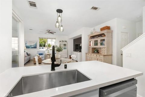 Tiny photo for 44989 Bellflower Lane, Temecula, CA 92592 (MLS # SW25242912)