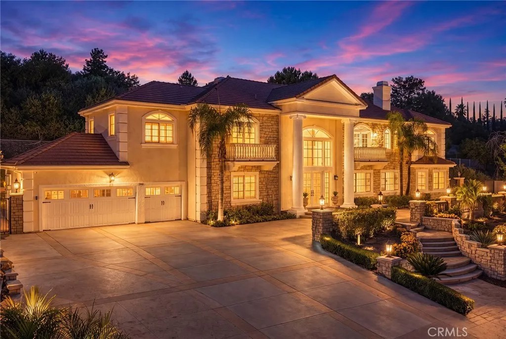 2868 Oak Knoll Dr