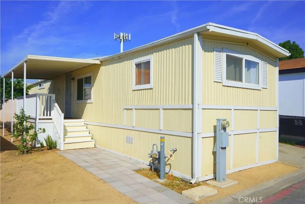 Photo of 17255 Valley Blvd Sp 12W, Fontana, CA 92335 (MLS # IG26066384)