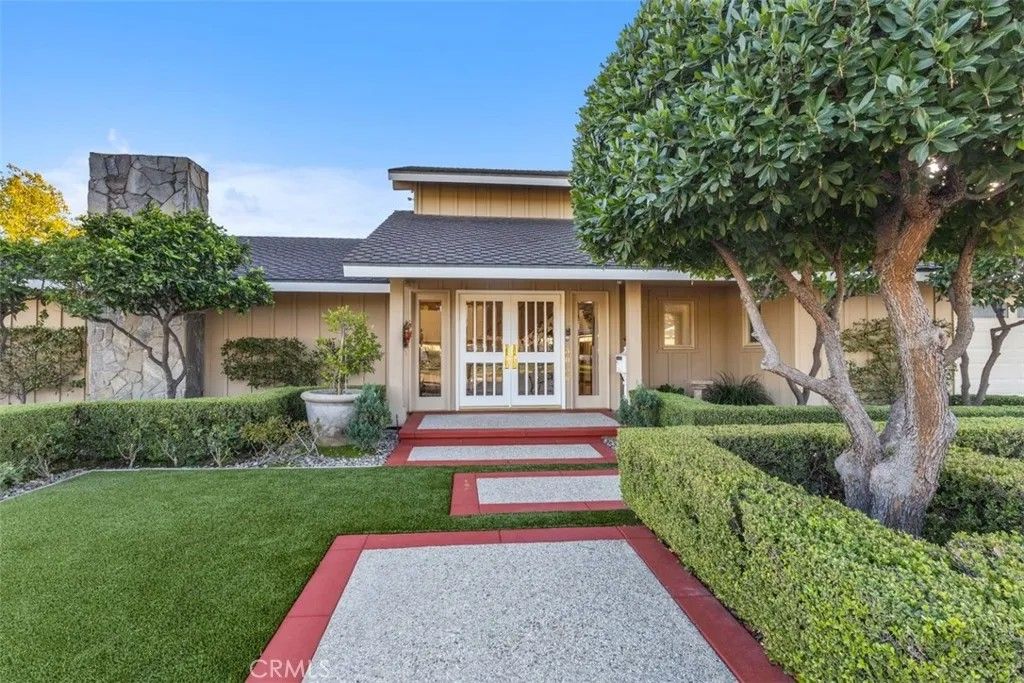 Photo of 3030 E Elgin Place, Orange, CA 92869 (MLS # SW26001730)