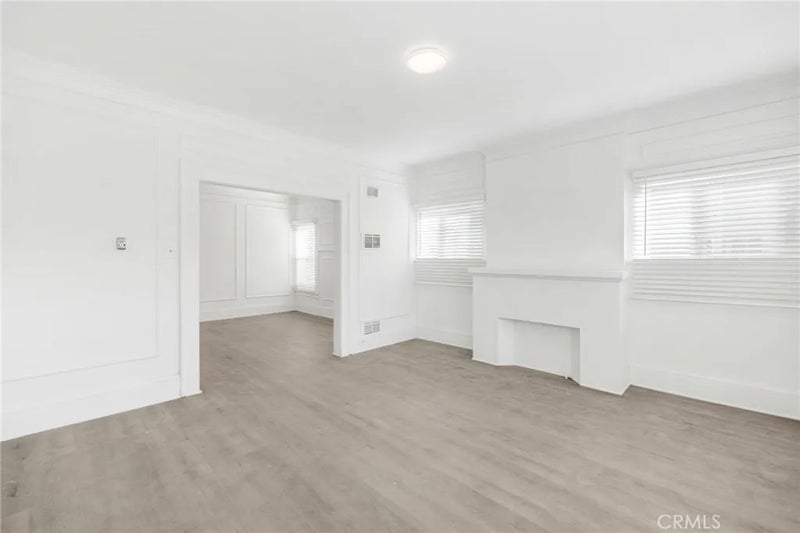 548 N Kenmore