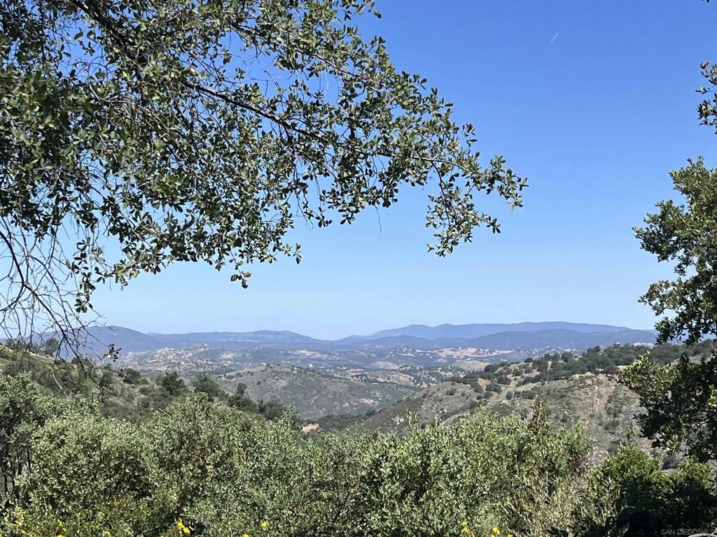 Photo of 3890 Eagle Ridge, Julian, CA 92036 (MLS # 250030828)