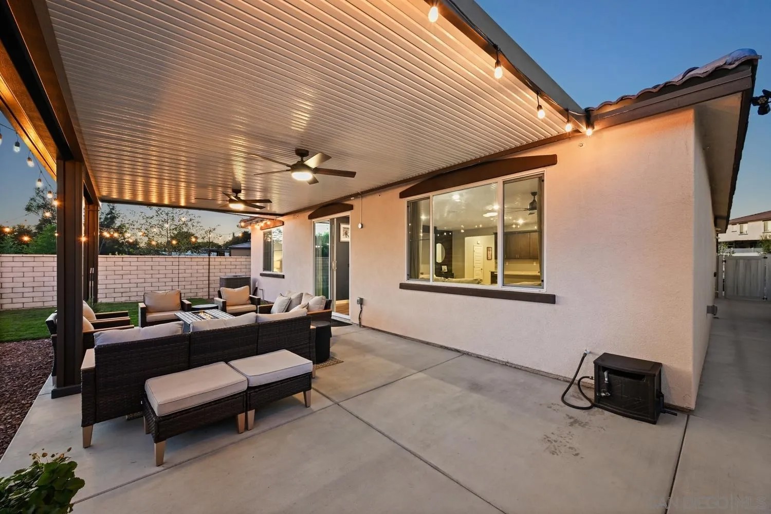 28327 Farm Creek