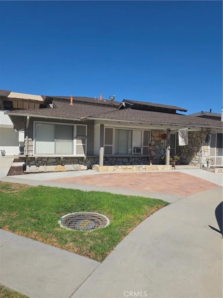 5561 Reno
