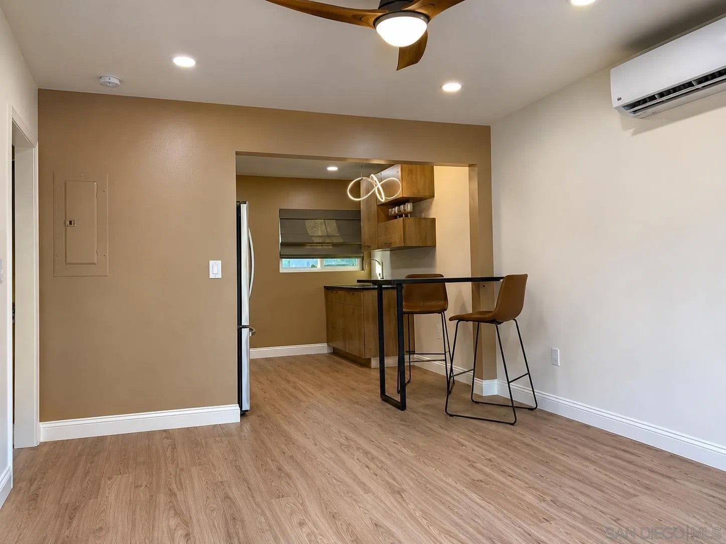 3034 Newell Street 3034