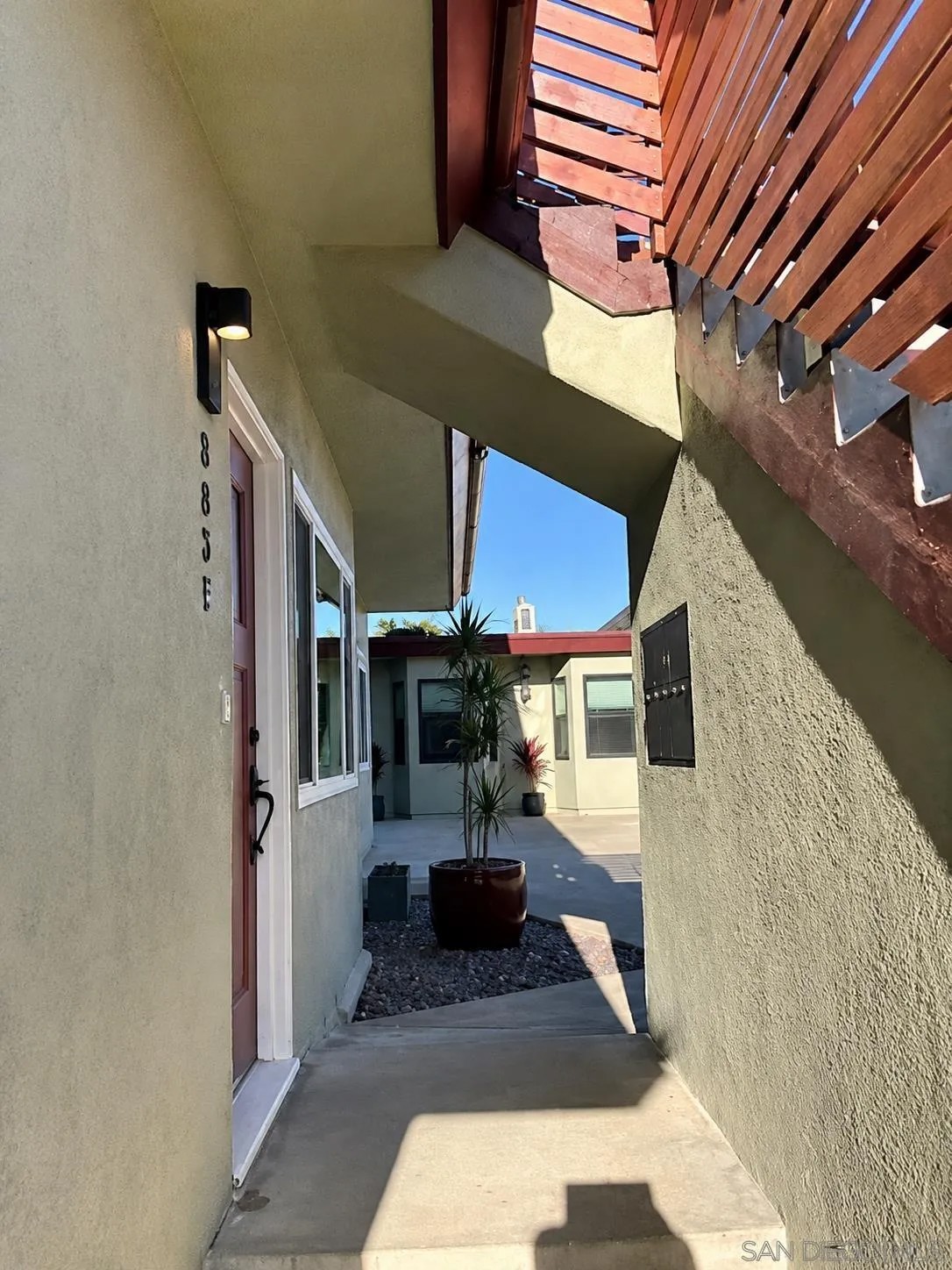 3034 Newell Street 3034