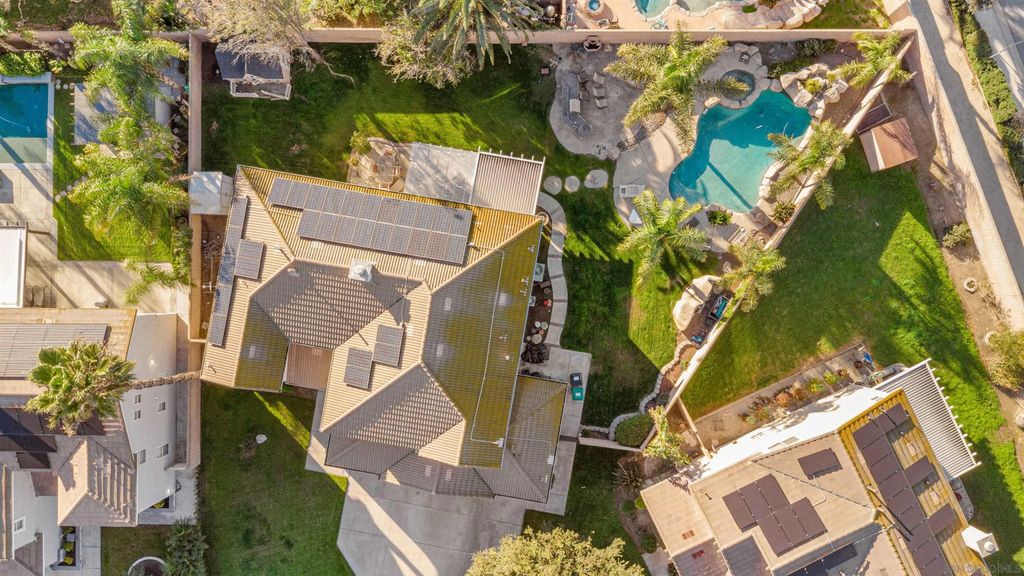 Photo of 5713 Canoe Dr, Corona, CA 92880 (MLS # 2601272)