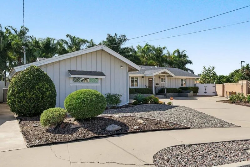 318 Rose View Place