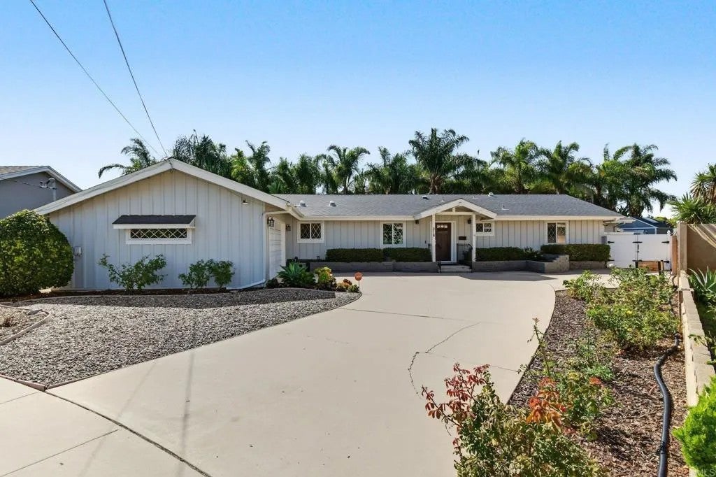 Photo of 318 Rose View Place, Chula Vista, CA 91910 (MLS # PTP2607427)