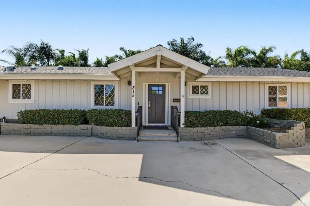 318 Rose View Place