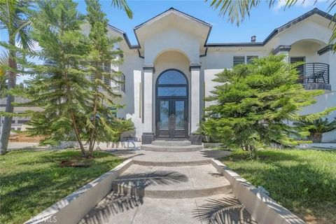 Photo of 17043 Gunther Street, Granada Hills, CA 91344 (MLS # SR26031888)