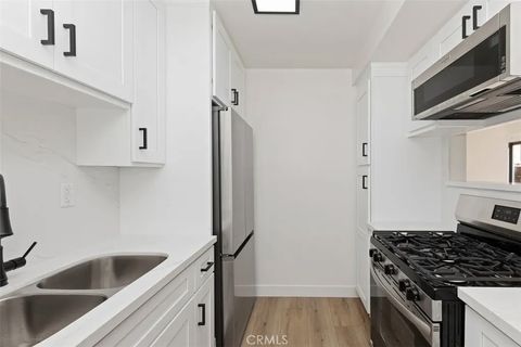 Tiny photo for 4807 Jackson St #D, Riverside, CA 92503 (MLS # SW25274539)