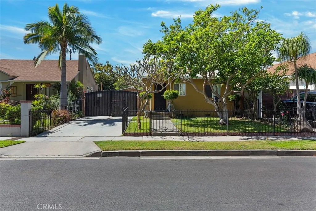 2046 Evergreen Street