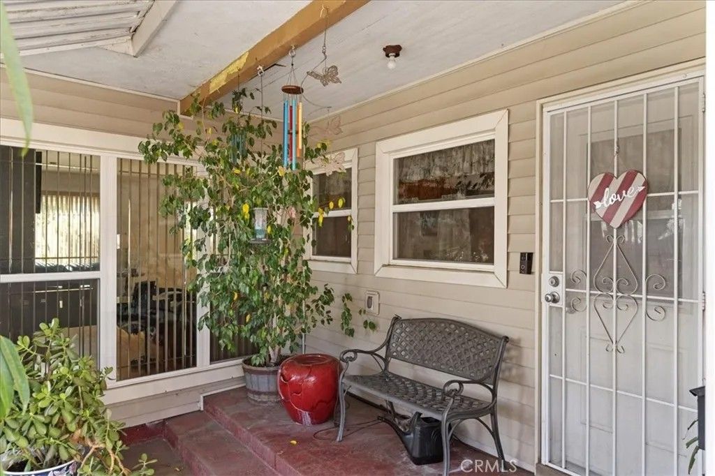 Photo of 16470 Upland Ave, Fontana, CA 92335 (MLS # IG26041352)