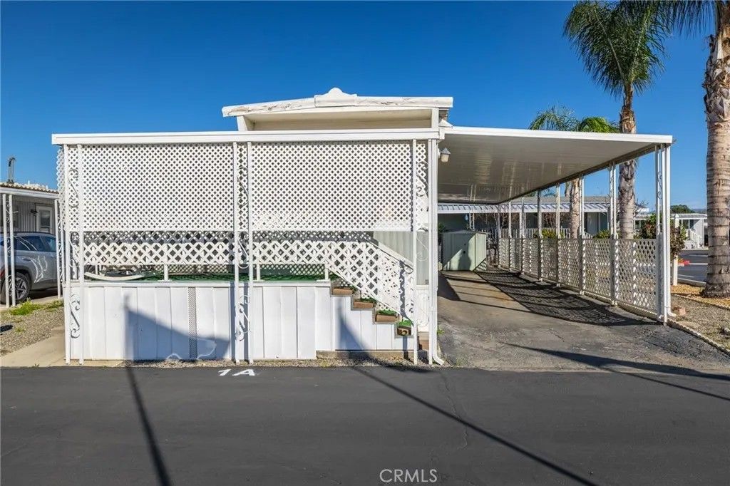 Photo of 999 S Santa Fe Ave #1A, San Jacinto, CA 92544 (MLS # SW26047669)