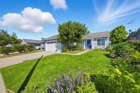 Tiny photo for 20034 Grevillea Avenue, Torrance, CA 90503 (MLS # SB25245071)