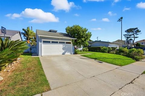 Tiny photo for 20034 Grevillea Avenue, Torrance, CA 90503 (MLS # SB25245071)