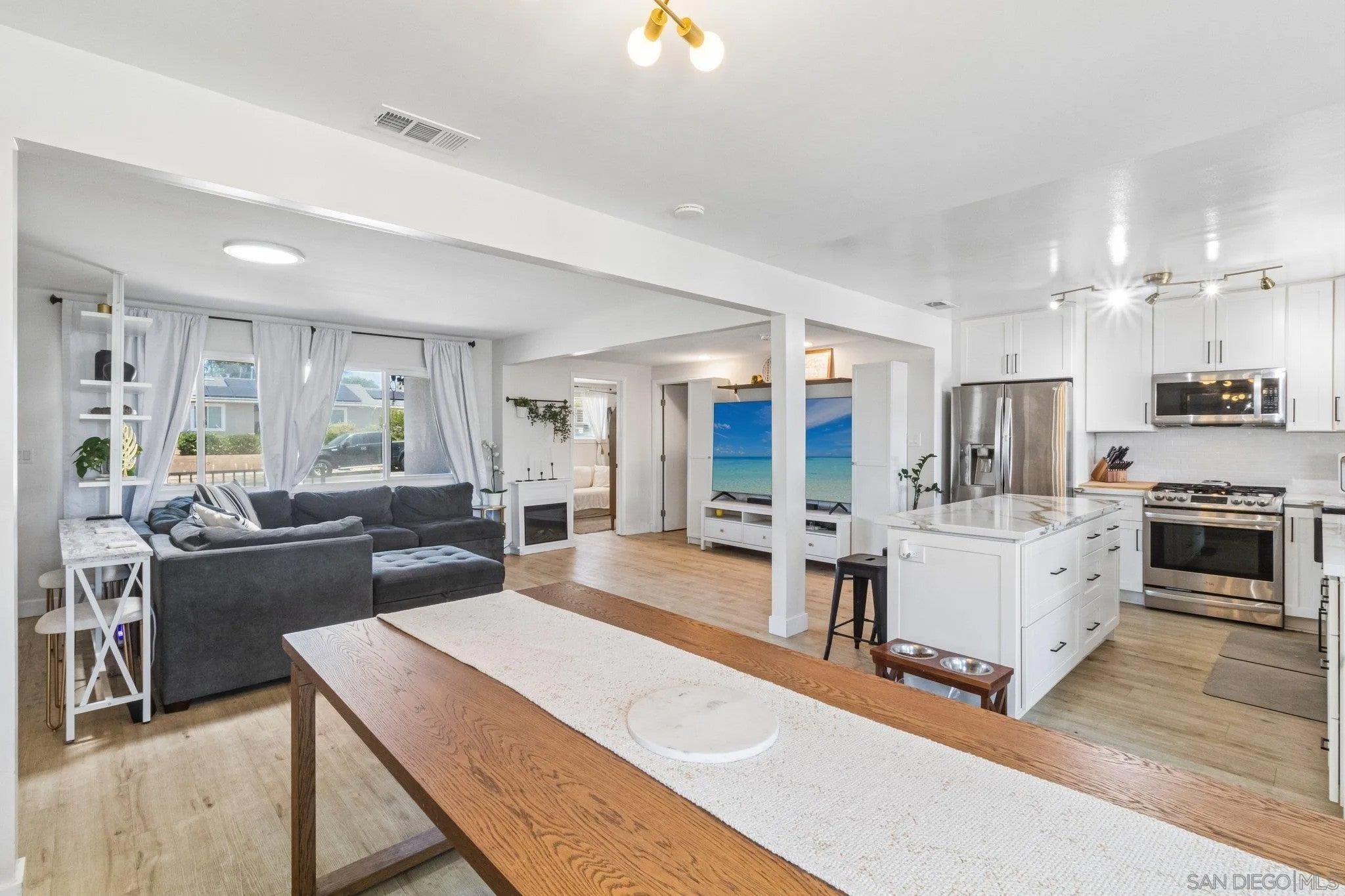 9239 Bellagio Rd
