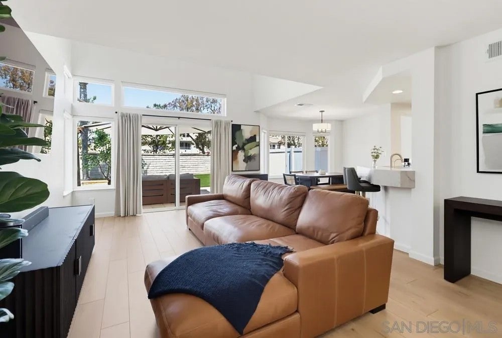 4966 Corte Playa Palmera