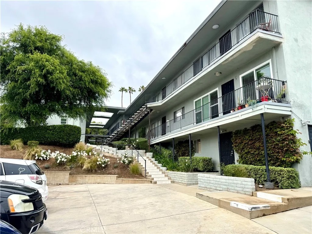 136 W Union Avenue