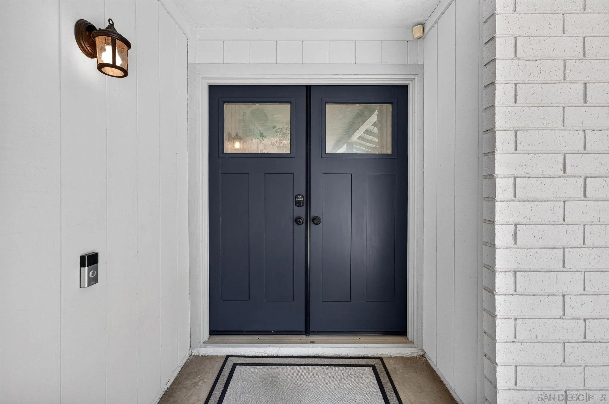 2520 Windmill View