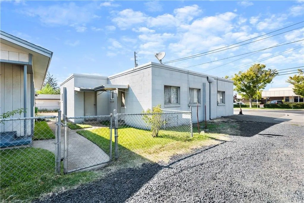 Photo of 3142 Burlington Ave, Oroville, CA 95966 (MLS # SN26061551)