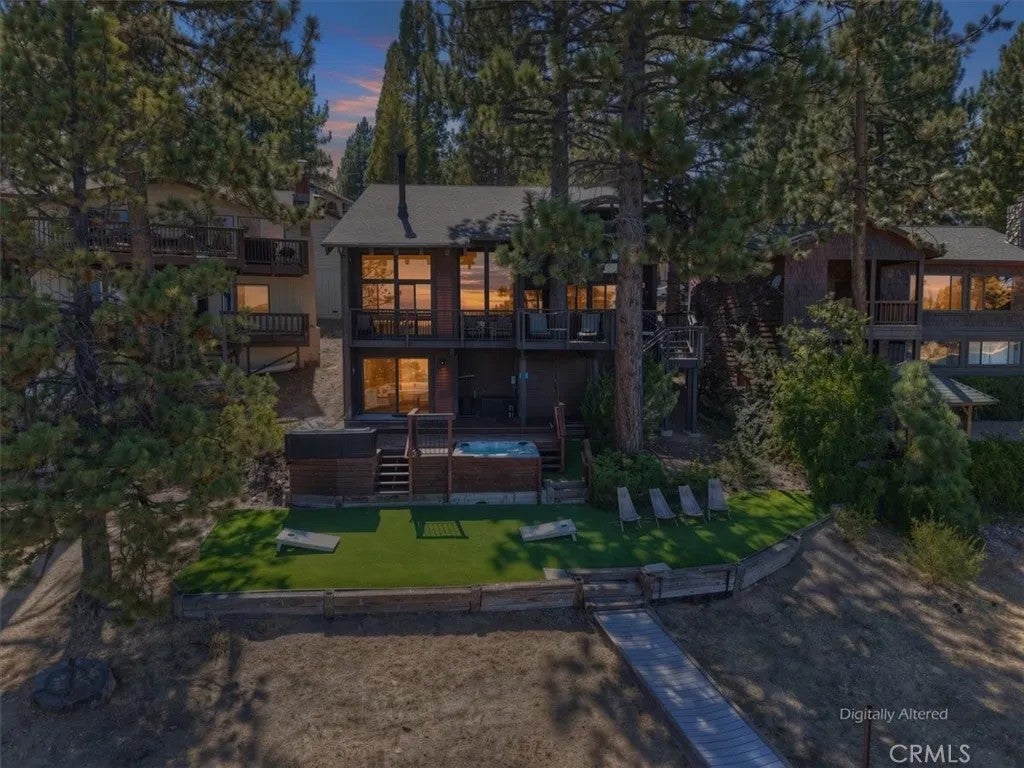 695 Cove