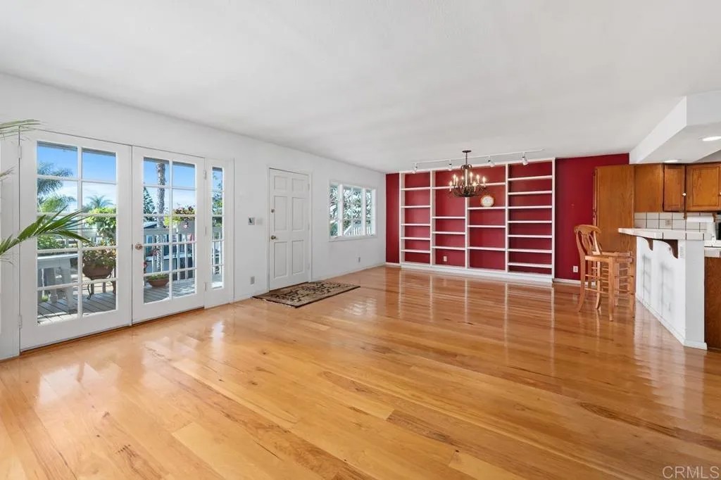 2319 Newcastle Avenue