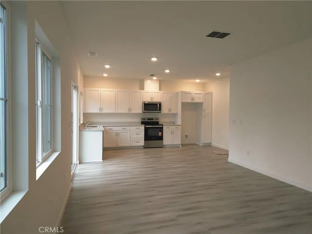 Photo of 952 Pico Pl, Chico, CA 95973 (MLS # SN25274098)