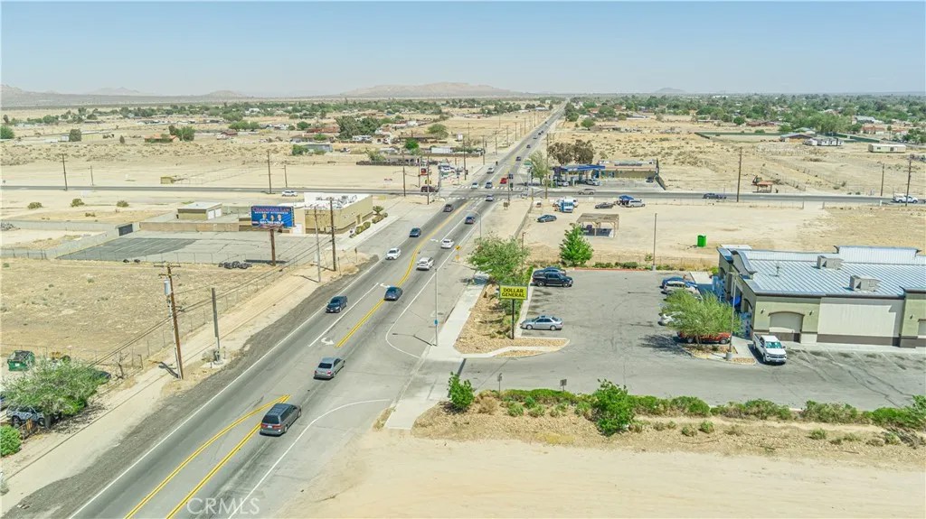 90 Palmdale Blvd
