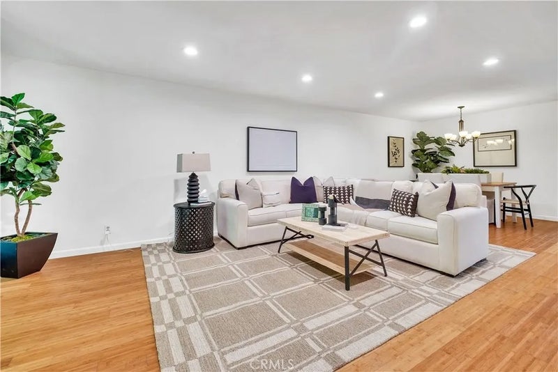 935 Main