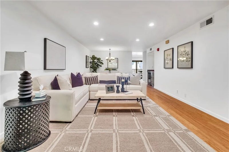 935 Main
