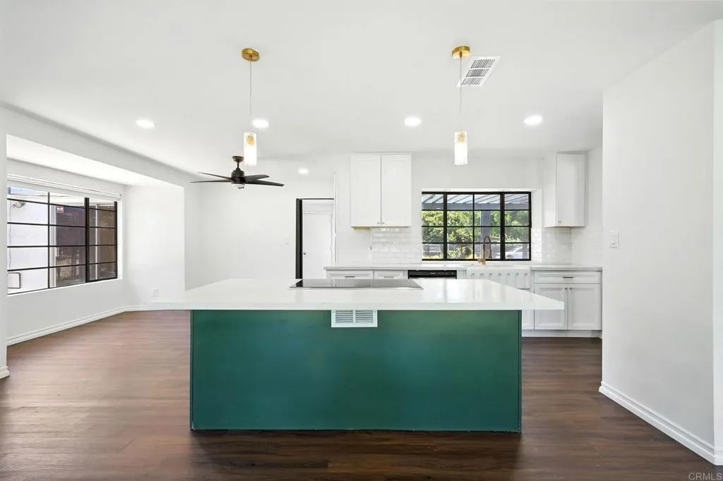 1860 Greenfield Drive