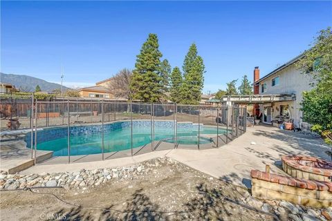Tiny photo for 795 Marlboro Ct, Claremont, CA 91711 (MLS # CV25240201)