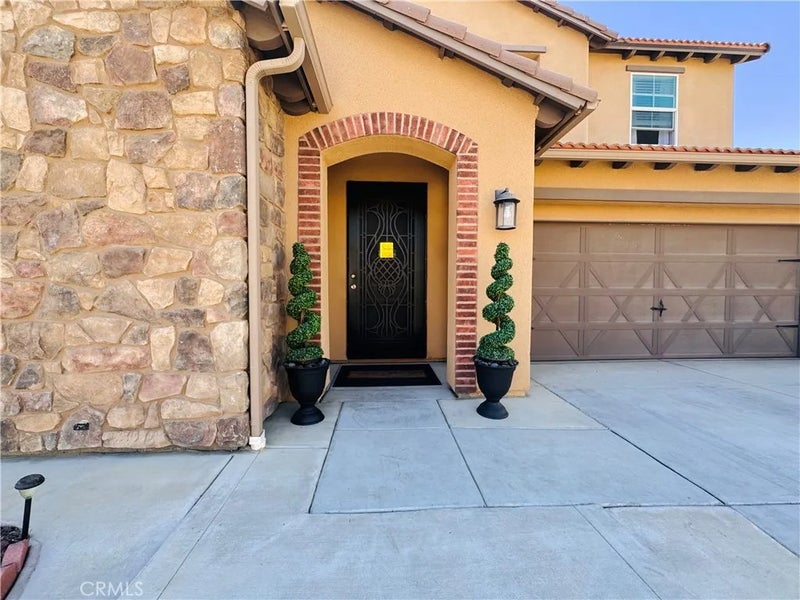 4237 N Rosalia