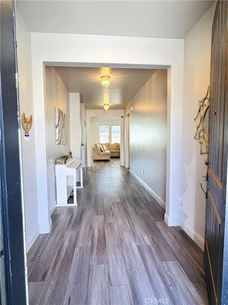 4237 N Rosalia